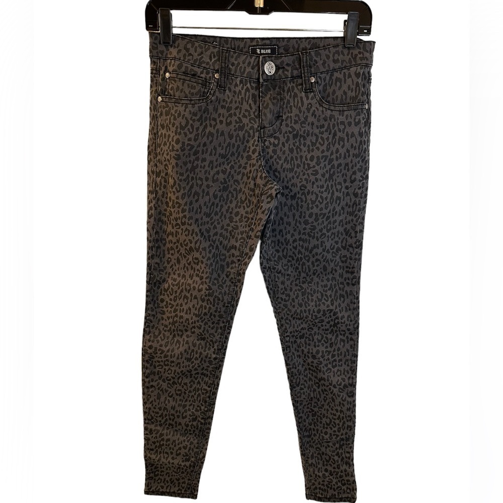 💜3/$15 STS  jeans black animal print size 7